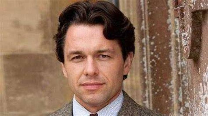 Julian Ovenden Net Worth, Age, Height, Bio, Birthday, Wiki!