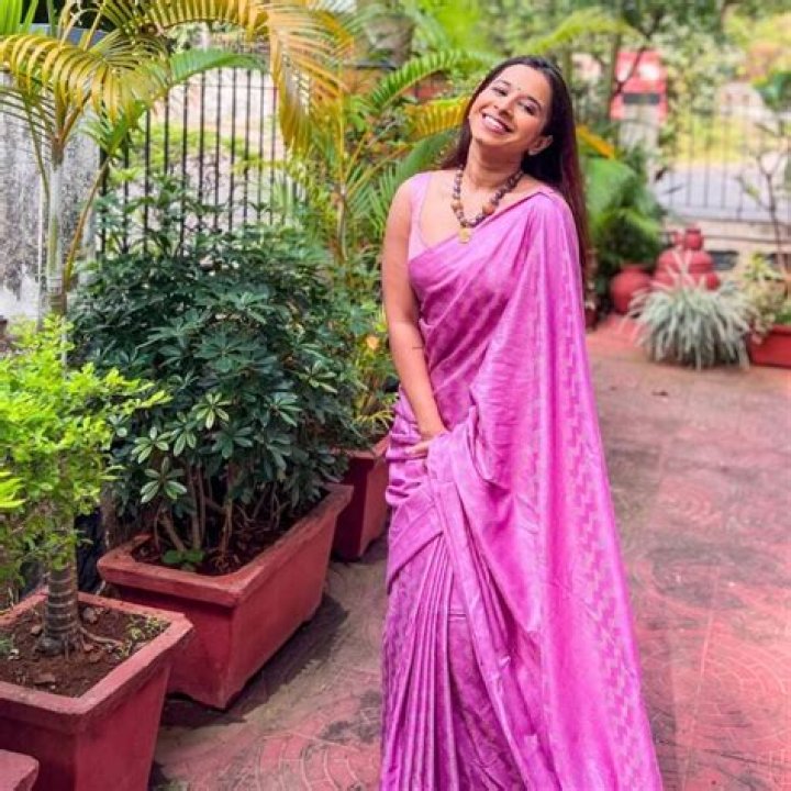 Shreya Bugde - Net Worth, Age, Height, Birthday, Bio, Wiki!
